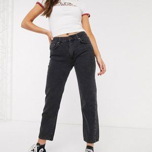 Pull & Bear regular mom jeans in black (W/ TAGS!)